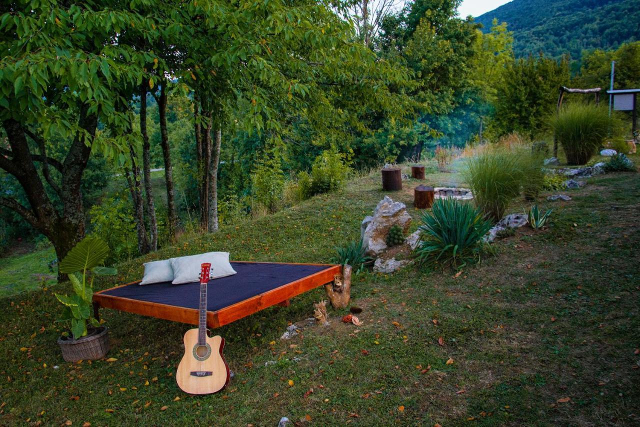 Father'S Land Rakovica Extérieur photo